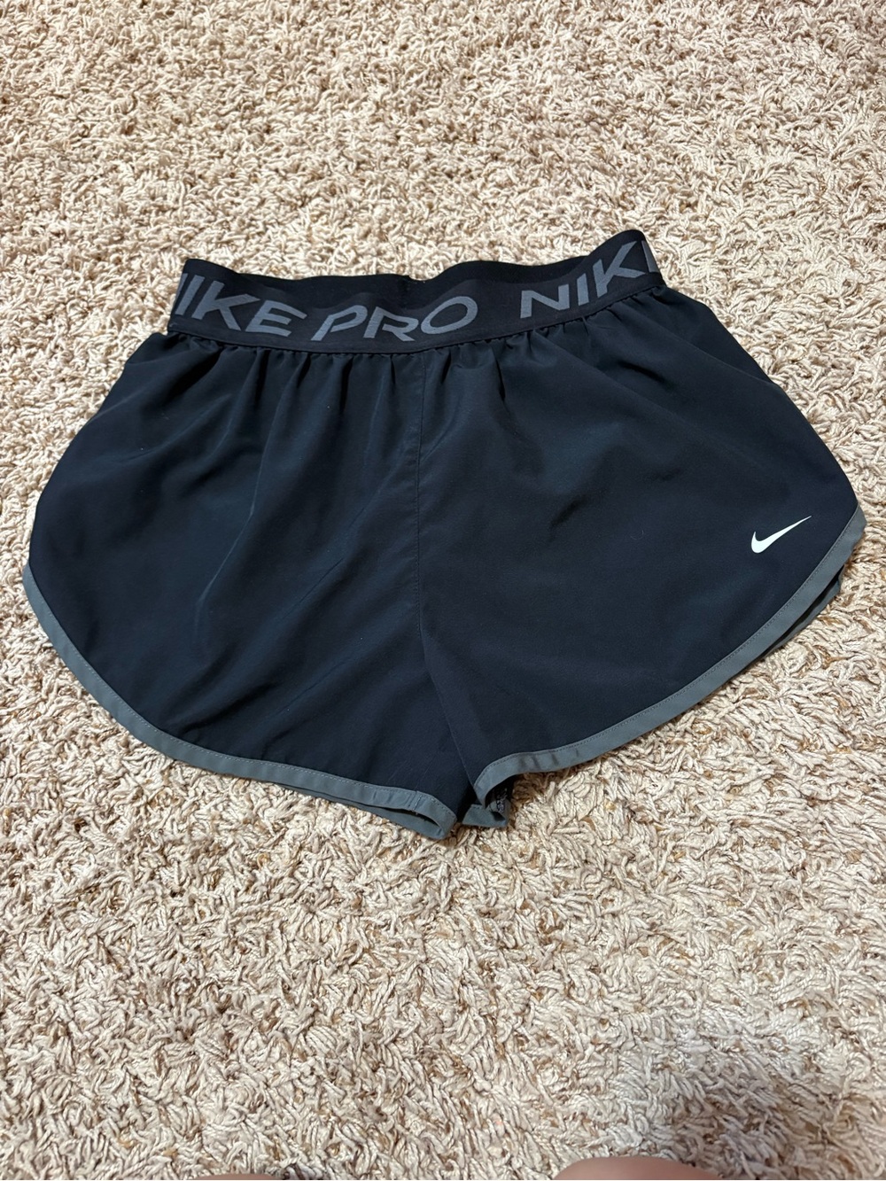 Nike Pro Women's Dri Fit Brief Lined 3” shorts size small athletic running